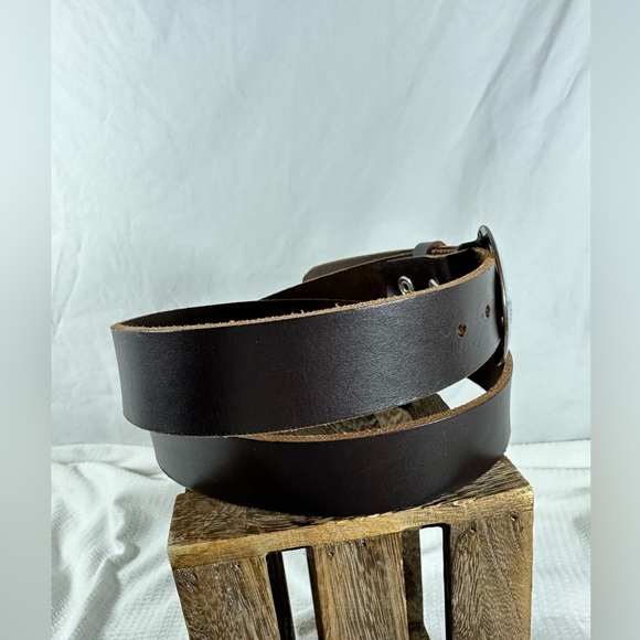 Genuine vintage round enamel belt buckle with tree ocean view leather belt  42 - Picture 10 of 12